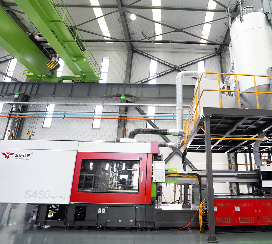 Injection molding system complete line