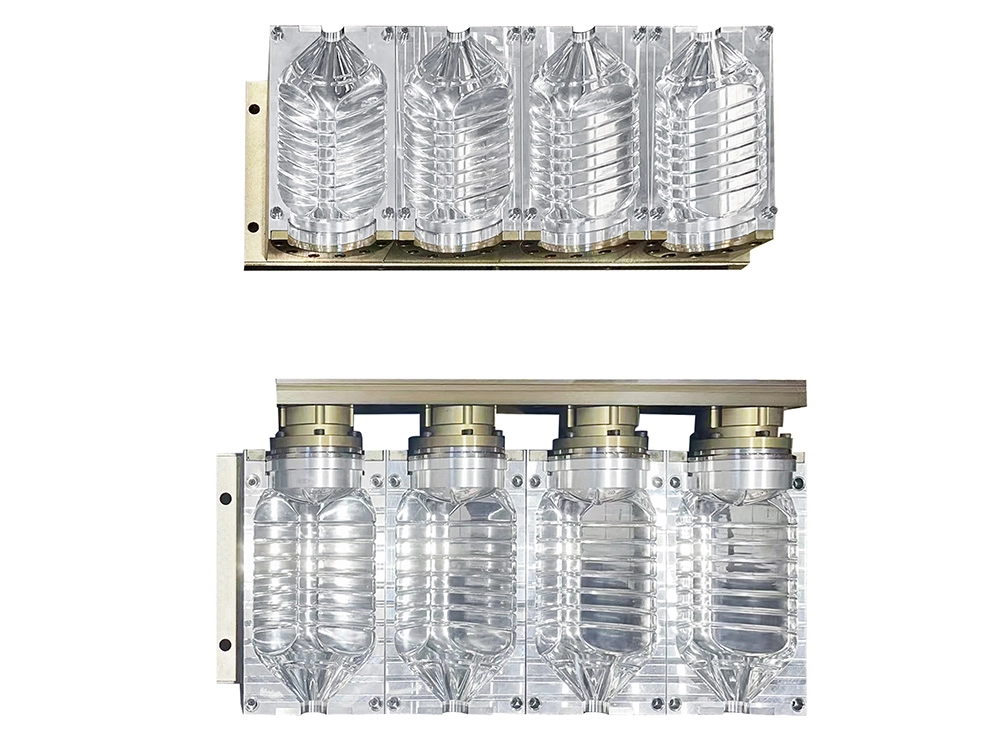 Linear bottle blowing mold
