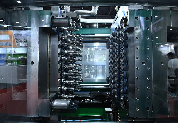 rPET pellets and clear bottle preforms with precision injection mold