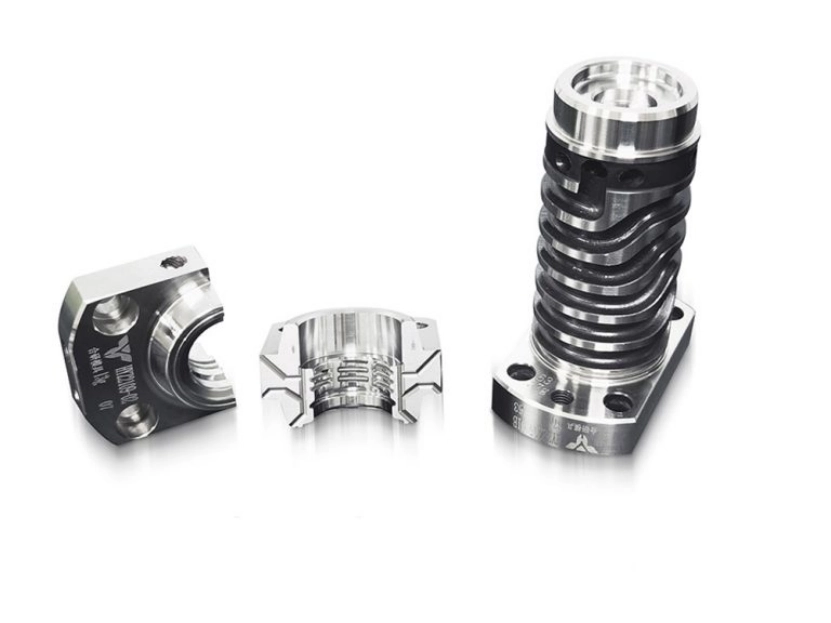 Neck ring injection cavity